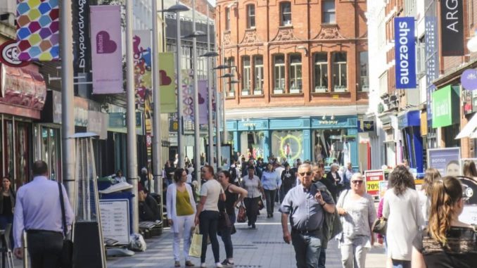 www.criticalmatters.net.article.uk-high-street-3